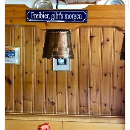 Landgasthof Gruener Baum *