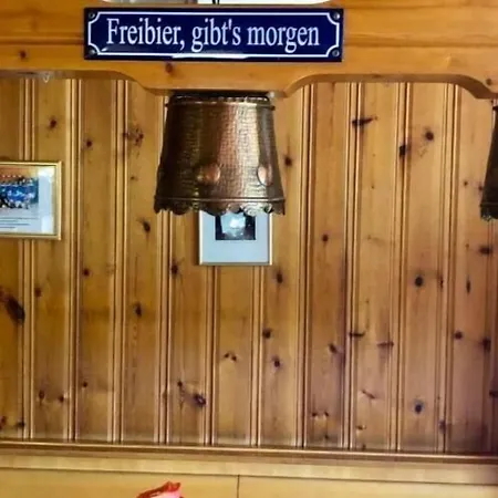 Landgasthof Gruener Baum *